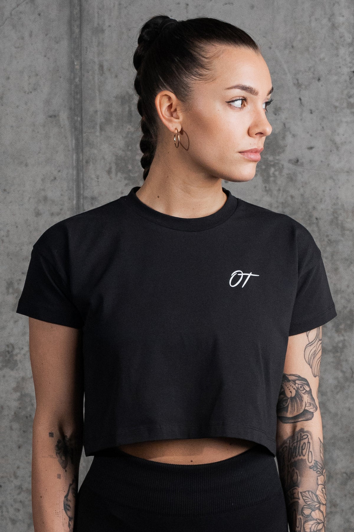 WOMEN SPORTS CROP TEE