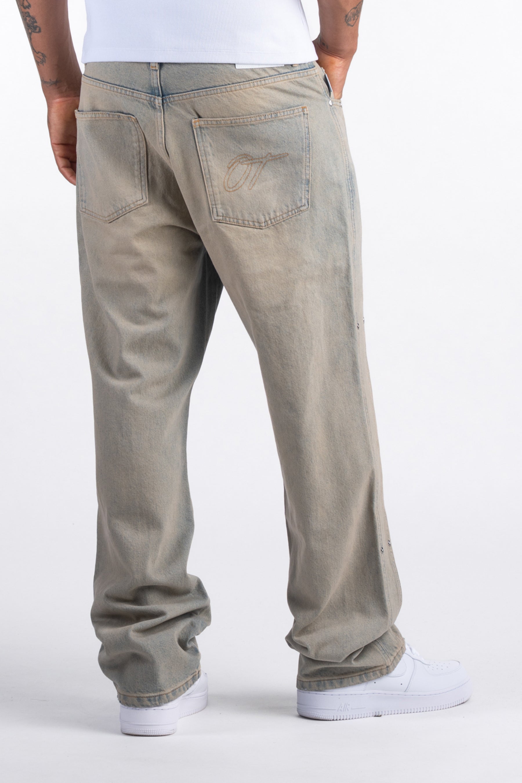 Sand Washed Rivet Denim