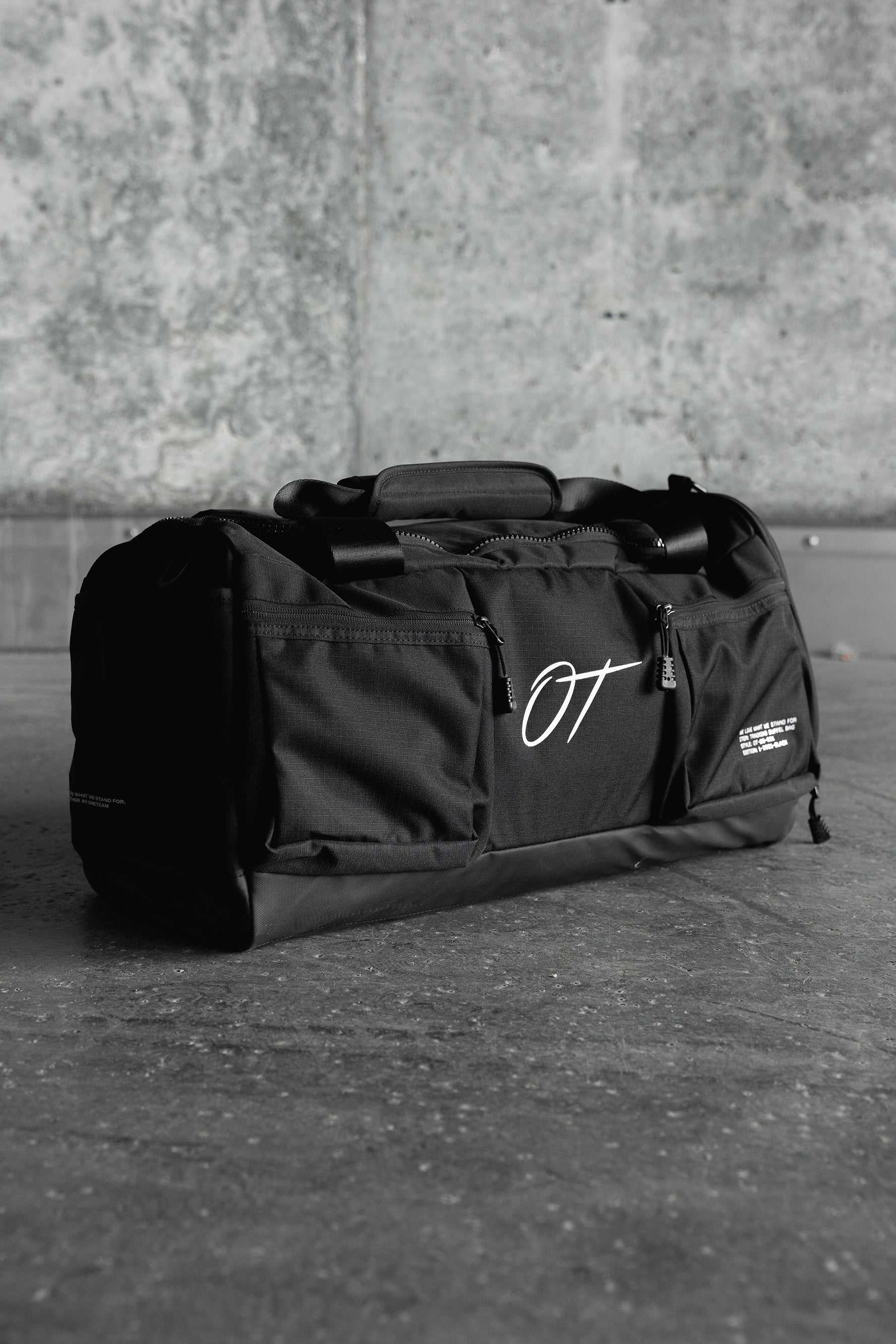 EVERYDAY DUFFEL BAG