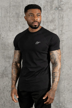 ESSENTIAL TEE