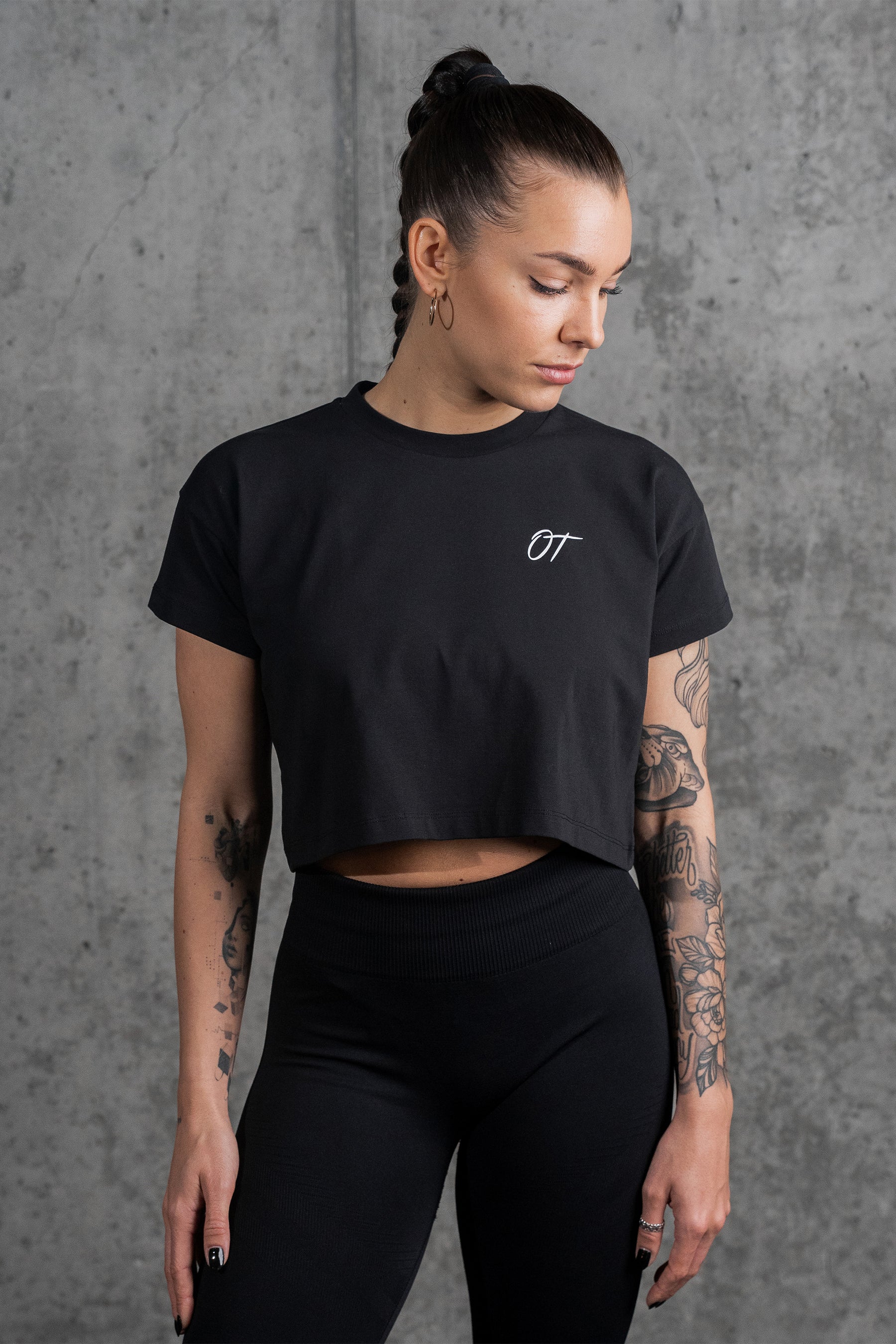 WOMEN SPORTS CROP TEE