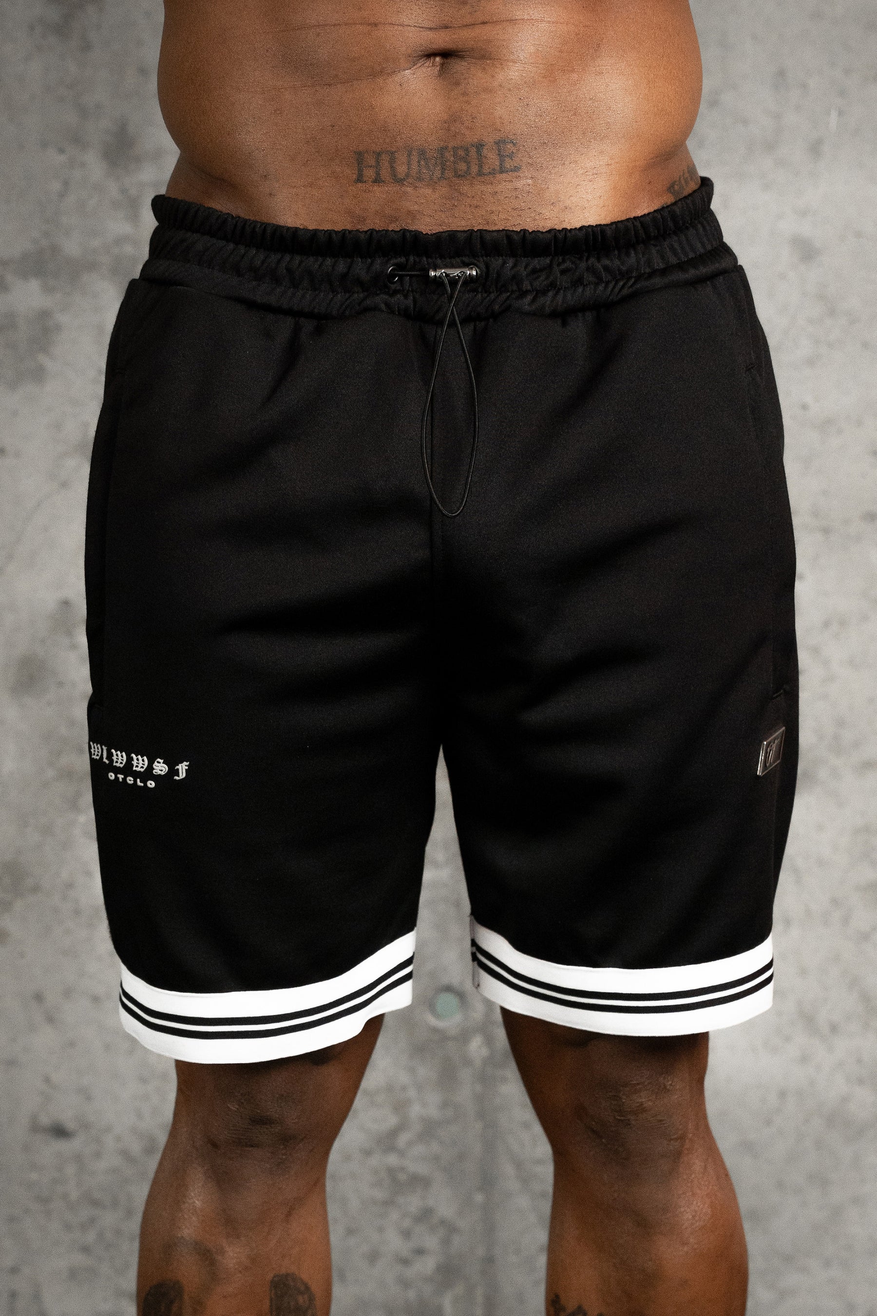 ESSENTIAL SHORTS
