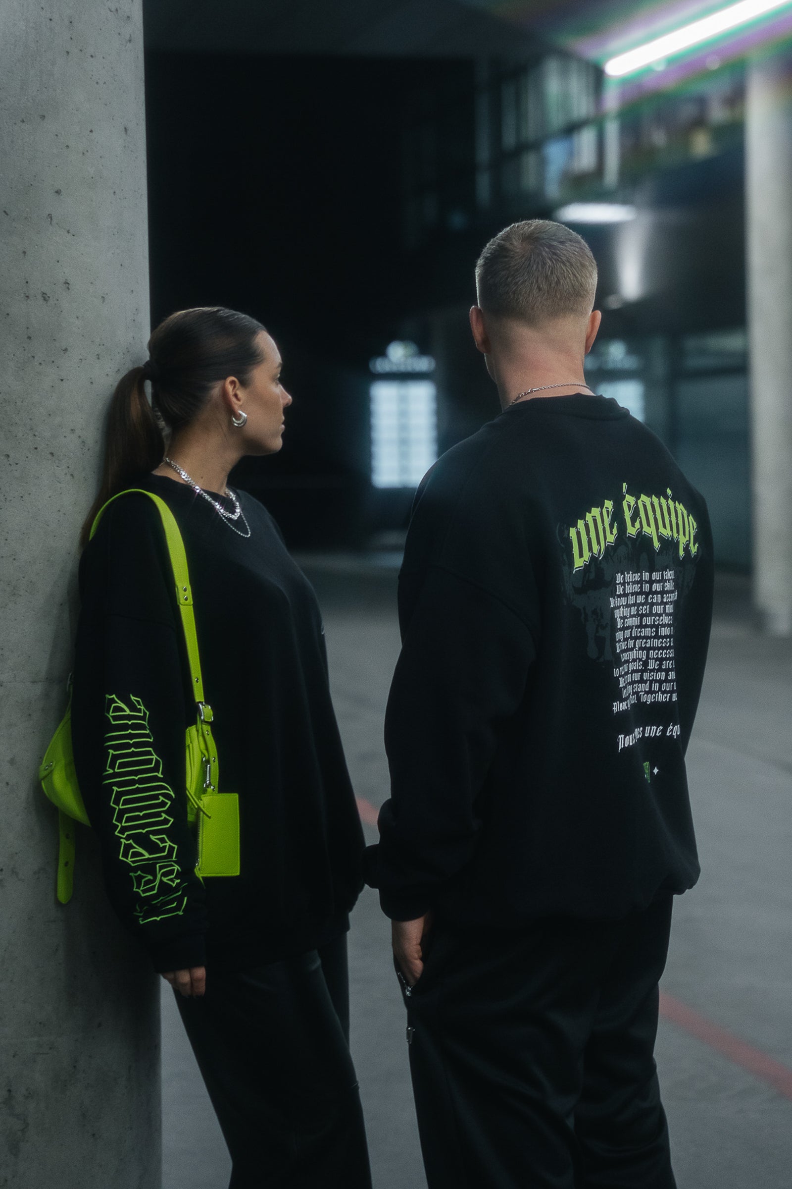 HEAVY UNE ÉQUIPE SWEATER