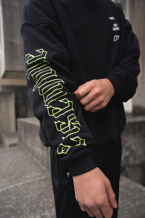 HEAVY UNE ÉQUIPE SWEATER