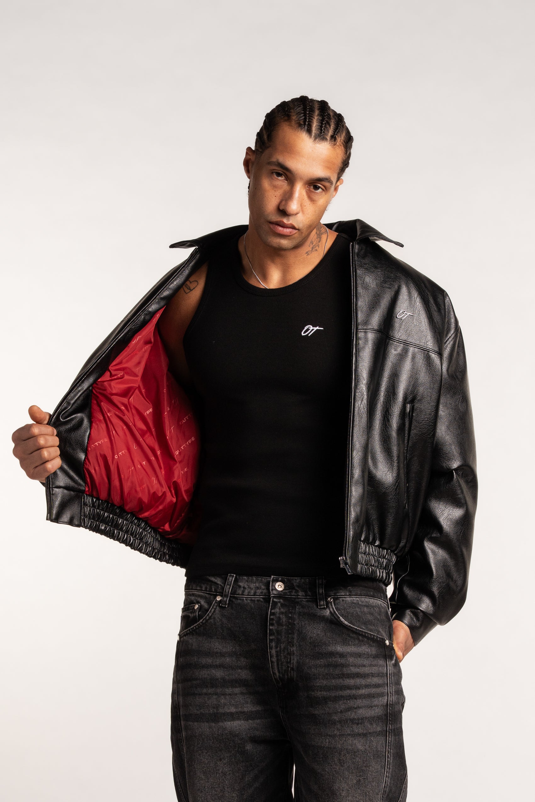 SIGNATURE LEATHER JACKET