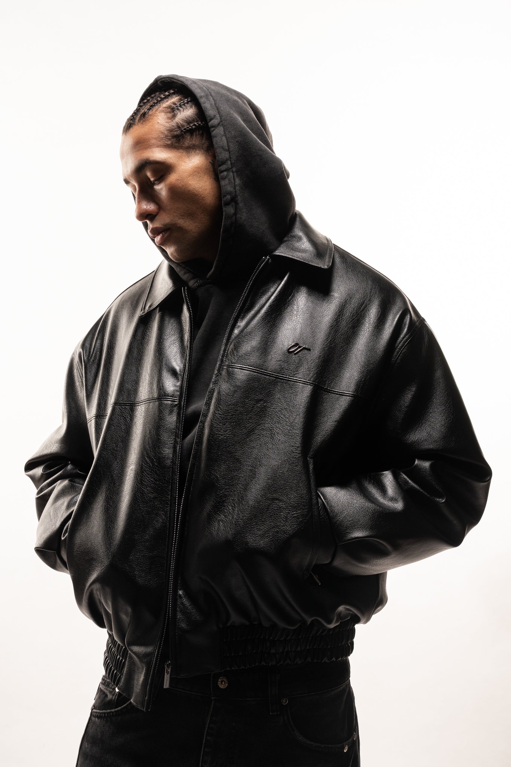 SIGNATURE LEATHER JACKET