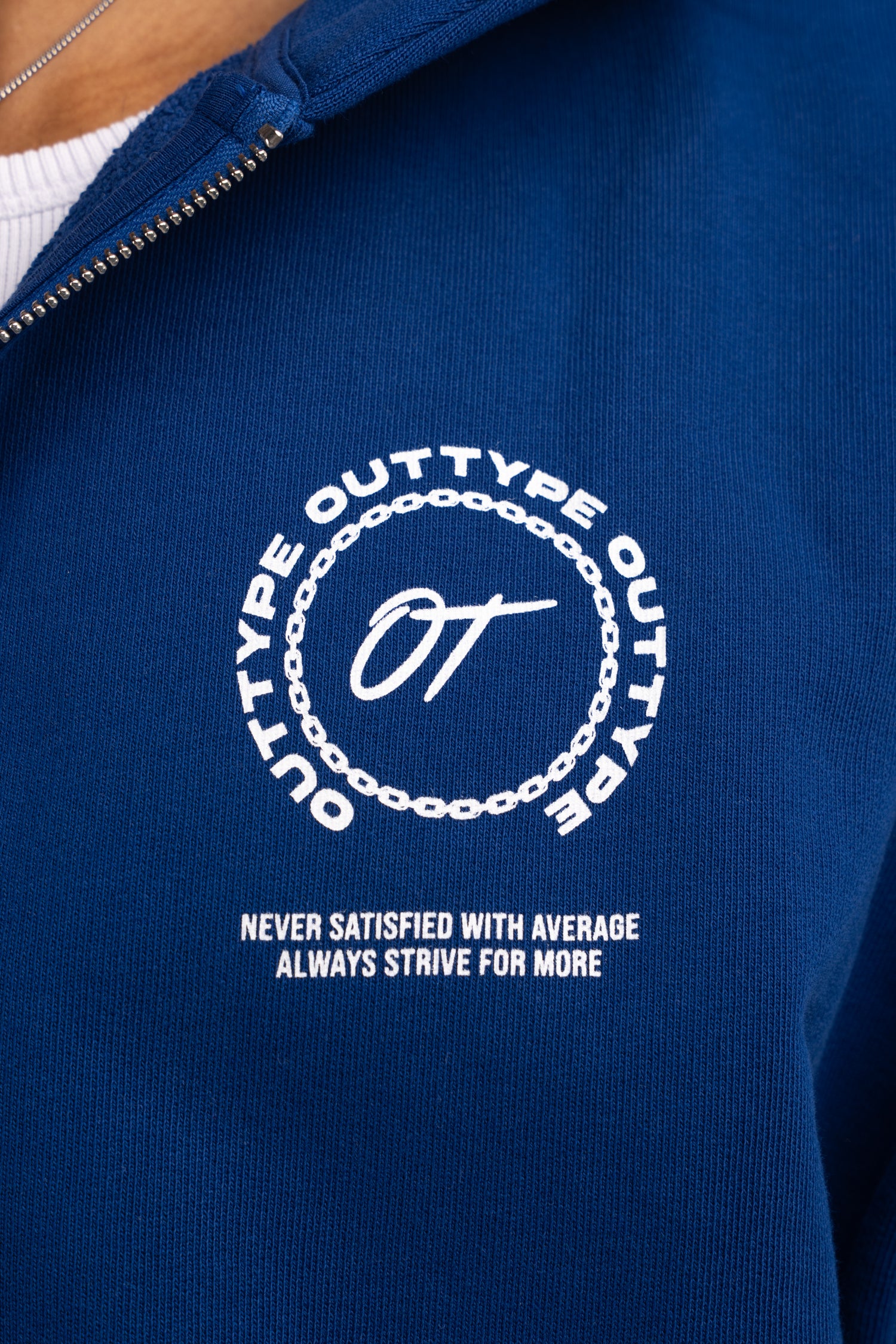 EMBROIDERY ZIPP HOODIE