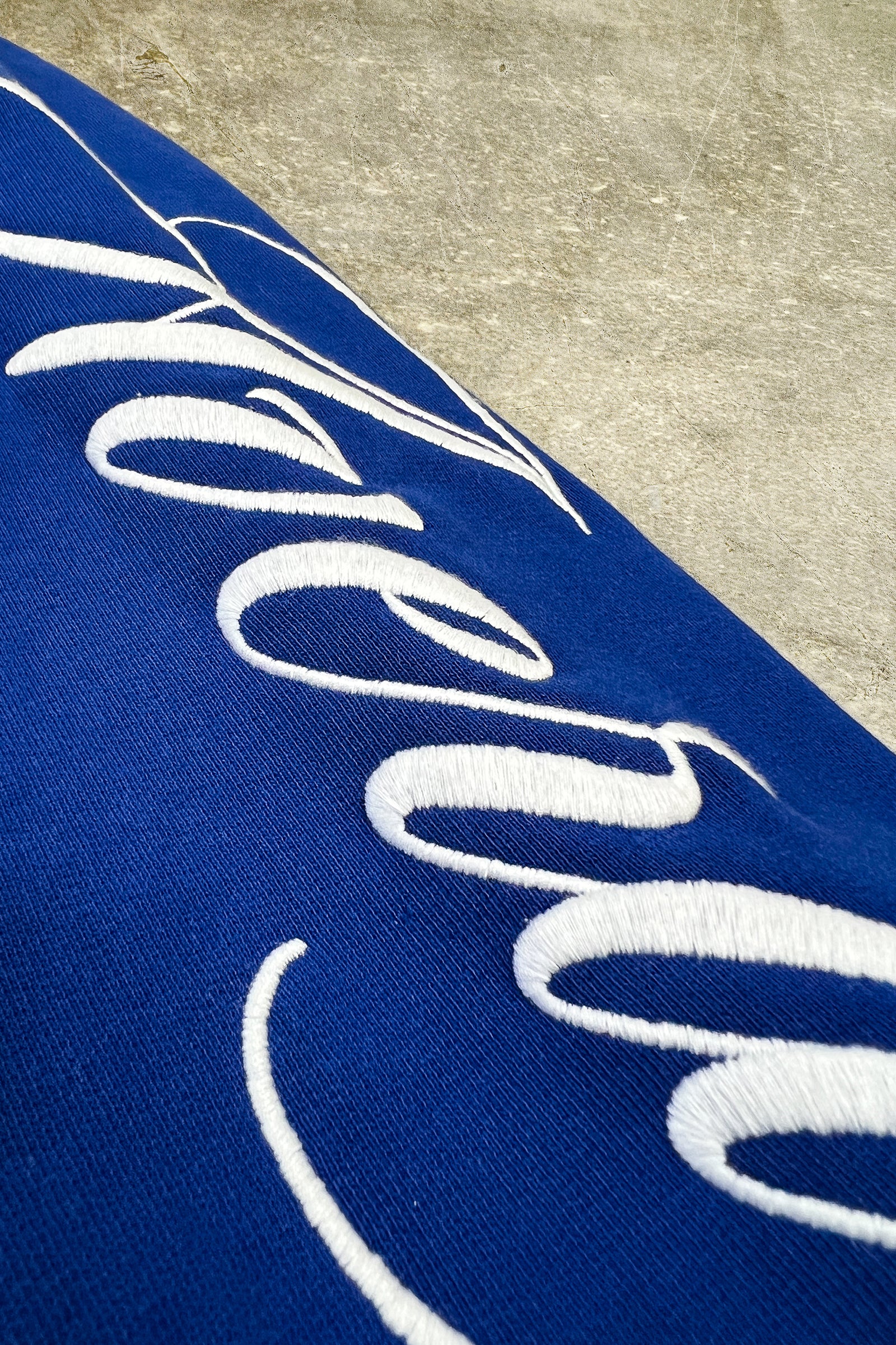 EMBROIDERY ZIPP HOODIE