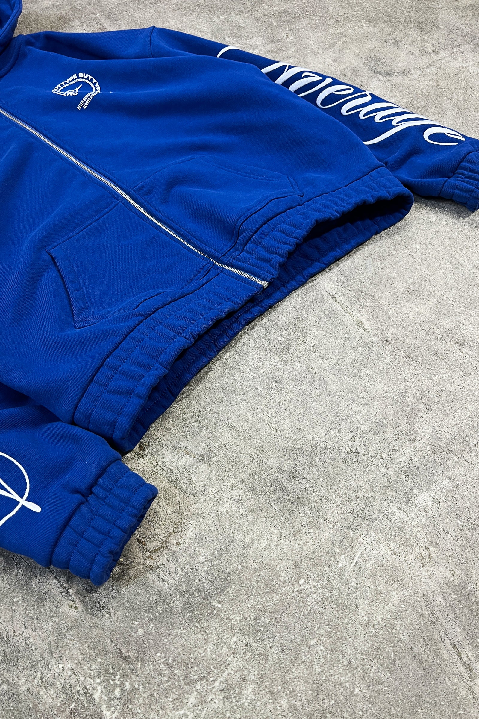 EMBROIDERY ZIPP HOODIE
