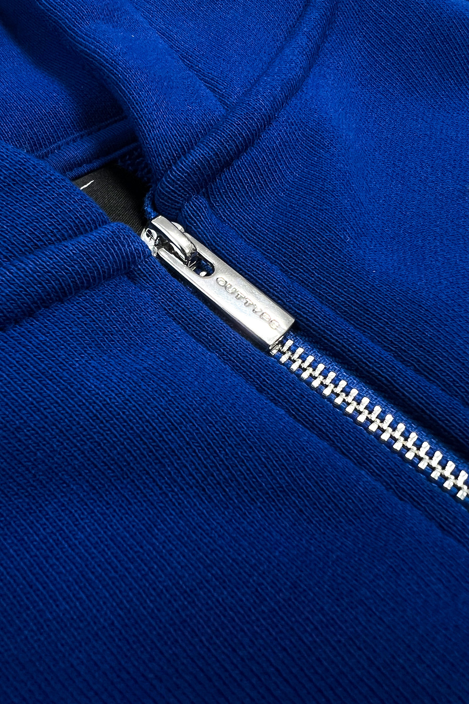 EMBROIDERY ZIPP HOODIE